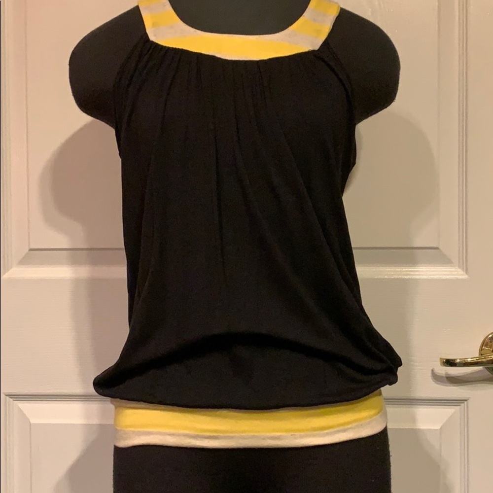 Style biz sleeveless top size large